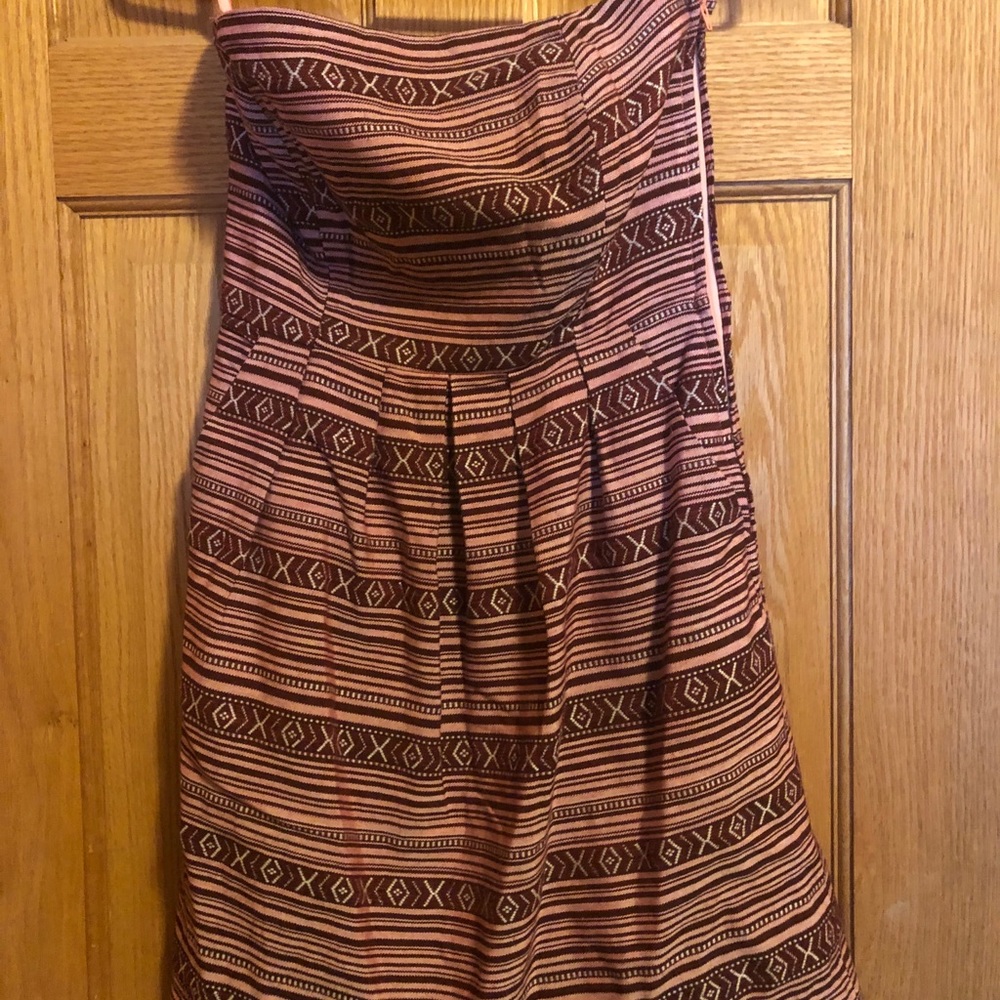 Strapless pink dress with pockets!